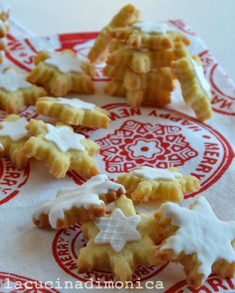 biscotti di frolla con pasta di zucchero