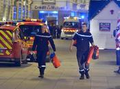 Nantes, investe mercatino natalizio centrando persone