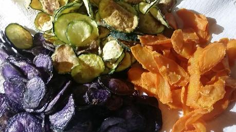 Chips tricolore... Patate viola, zucchine e carote