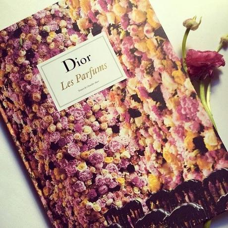 DIOR • LES PARFUMS, IL LIBRO