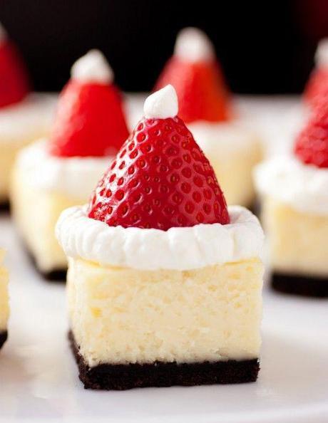 Ricette natalizie della tradizione: le più facili da realizzare Brownies natalizi cioccolato e fragole