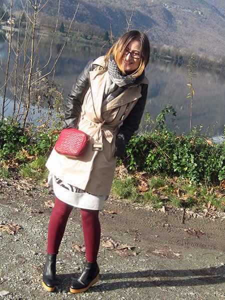 Autumn colors make me happy (Vestito Desigual, zeppe comodissime e dettagli rossi)