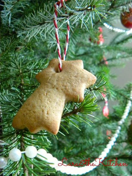 BISCOTTI GINGERBREAD PER L'ALBERO, ma non solo