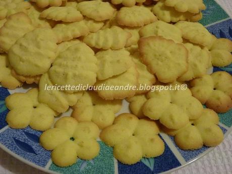 Biscottini fatti con spara biscotti