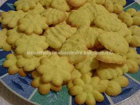 Biscottini fatti con spara biscotti