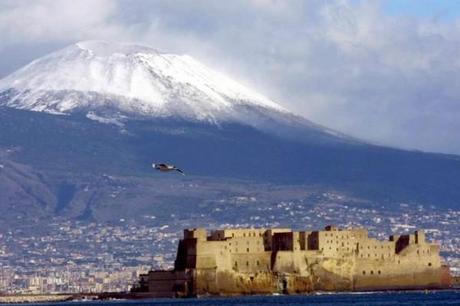 Neve sul Vesuvio 