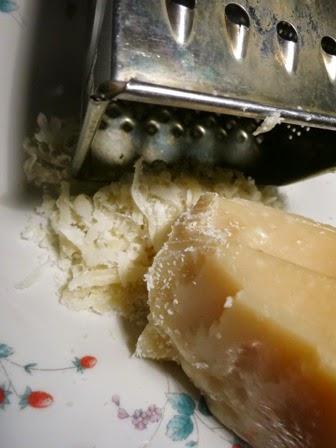 Sablès al parmigiano e frutta secca