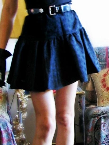 Total look in black & pink