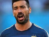 Contatto Lavezzi, dettagli