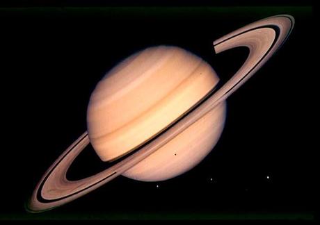 Nel 2015 avremo Saturno contro. Ma anche Giove nel Leone e Urano nell'Ariete. Servono una fiaba ed un finger food