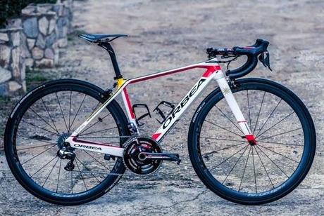 Presentata la bici del Team Cofidis