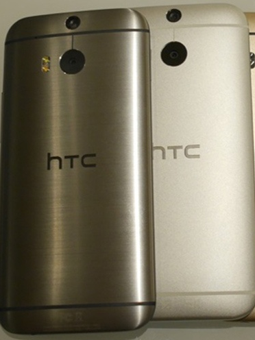 Leaked-photos-allegedly-reveal-HTCs-next-flagship-phone-1