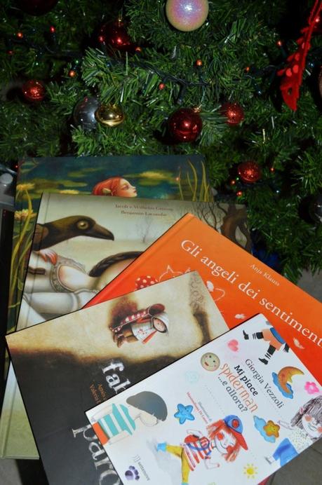 Un libro sotto l'albero di Natale... anzi, più di uno!