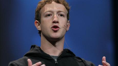 Mark Zuckerberg chiede agli utenti di facebook buoni propositi per il 2015