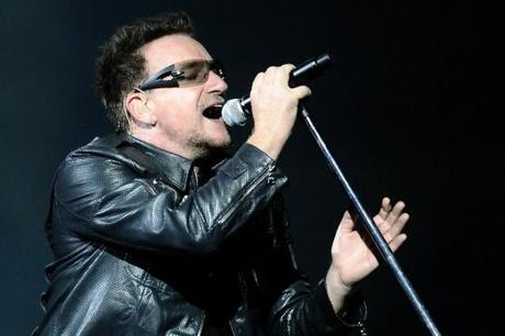 Bono rischia di non poter più suonare la sua chitarra