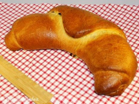 Cornettone rustico con prosciutto e provola