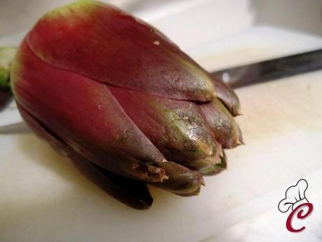 Fiore di carciofo ai pistacchi con occhio di bue al forno: appagare occhi e palato con una semplice scintilla