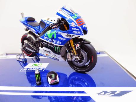 Yamaha YZR-M1 Team Movistar Yamaha MotoGP 2014 by Tateo Chen