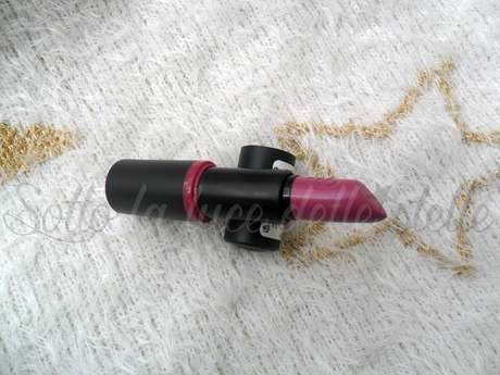 Review (swatch) Essence: rossetto labbra lunga durata wear berries!