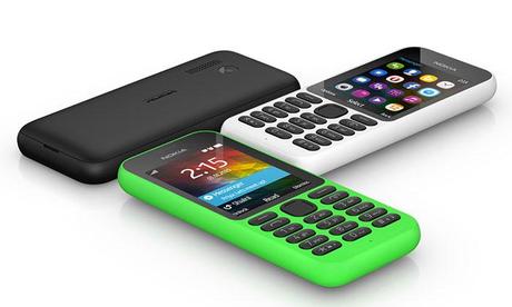 Nokia 215: lo smartphone low cost da 29 dollari con un mese di stand-by