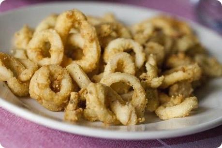 Anelli di calamaro fritti con panure al curry