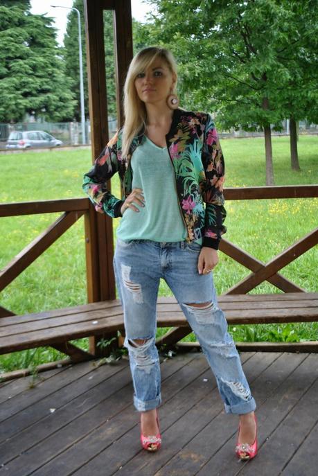 outfit mariafelicia magno mariafelicia magno fashion blogger colorblock by felym fashion blogger italiane fashion blog italiani best outfit 2014 outfit boyfriend jeans bomber stampa fiori