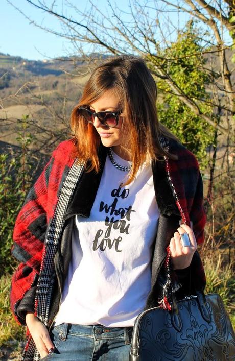 Outfit: maxi sciarpa double face e tshirt personalizzata da Snapmade