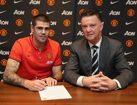 Manchester United, arriva il catalano Victor Valdes