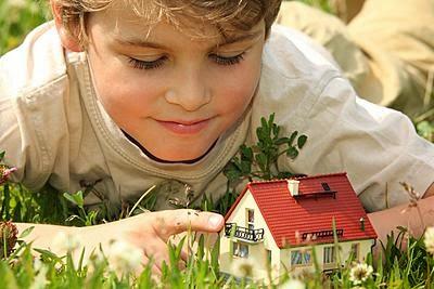 Mercato immobiliare: cresce il volume di compravendite