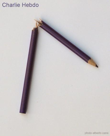 7 gennaio 2015: spezzate le matite di Carlie Hebdo.  Lutto d'Arte - Un lutto che unisce ...e poi subito divide.