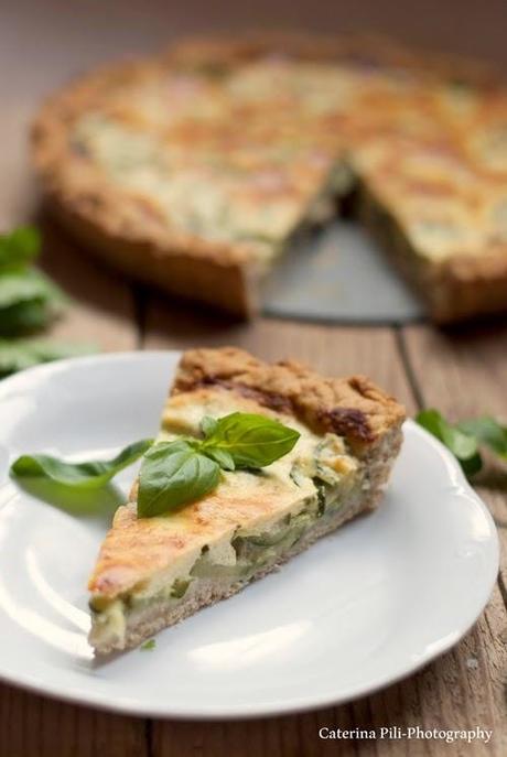 Torta salata integrale con ricotta e zucchine