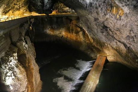 le grotte di Postumia