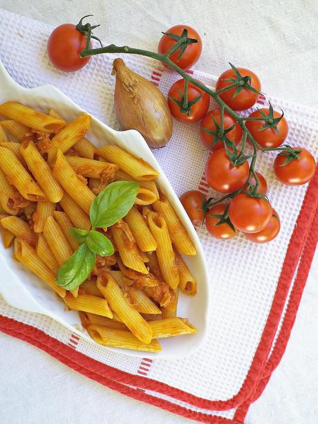 Penne piccanti al sugo di tonno