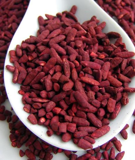 Riso rosso fermentato: un valido aiuto contro il colesterolo con qualche cautela