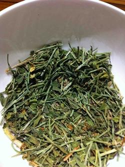 miscela con fusti di equiseto