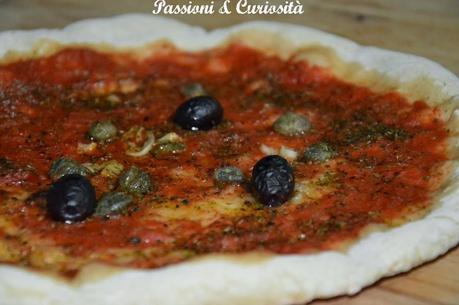 PIZZA OLIVE E CAPPERI