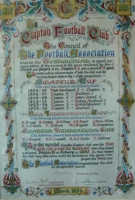 1954, il consiglio della F.A. riconosce le cinque vittorie del Clapton nella FA Amateur Cup e riconosce al club di esser stato il primo a giocare in Europa