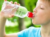Idratazione bambini fanno attività fisica: l'acqua soluzione migliore