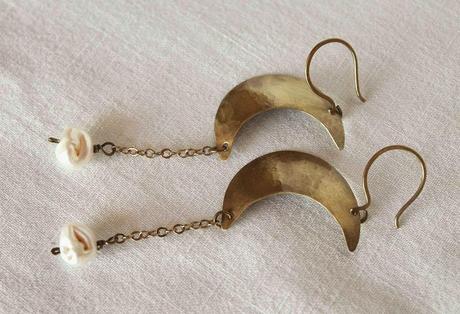 Boho earrings with handmade brass crescent moons and freshwater pearls - PetiteFraise Handmade