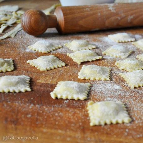 lacaccavella, pastafresca, ravioli, cicerchia, melannurca, pancetta, apple, bacon, stuffedpasta, italianrecipe, cucinaitaliana, mela, pasta, ravioli