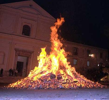 17 gennaio: i “fucarazzi” di Sant’Antonio