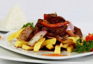 |⇨ Lomo saltado