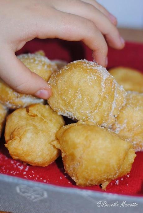 Pettole dolci e salate: piatto simbolo del Sud natalizio