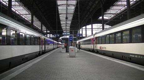 In Svizzera con il treno: efficienza elvetica contro confusione italica
