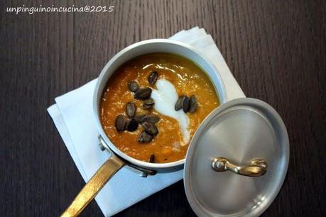 Crema di carote e mele al curry 