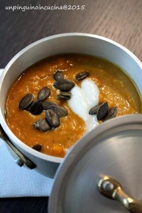 Crema di carote e mele al curry 