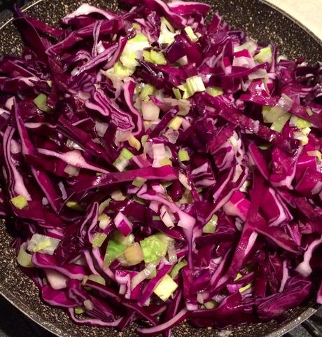 ricettevegan.org - cavolo rosso e porri in padella