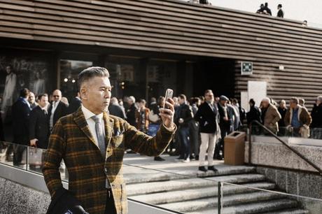 Un altro Pitti. L’Altro Pitti, Smilingischic, Think Visual , uomo che si fa il selfie