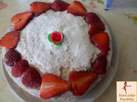 Ciambella all'acqua con fragole