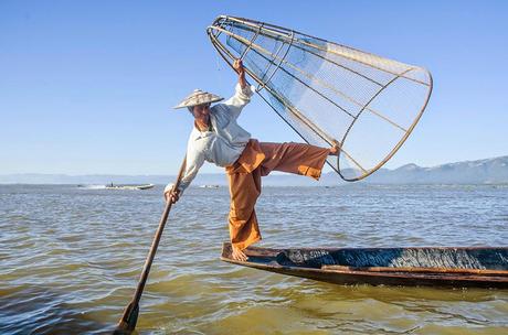 In barca sul lago Inle